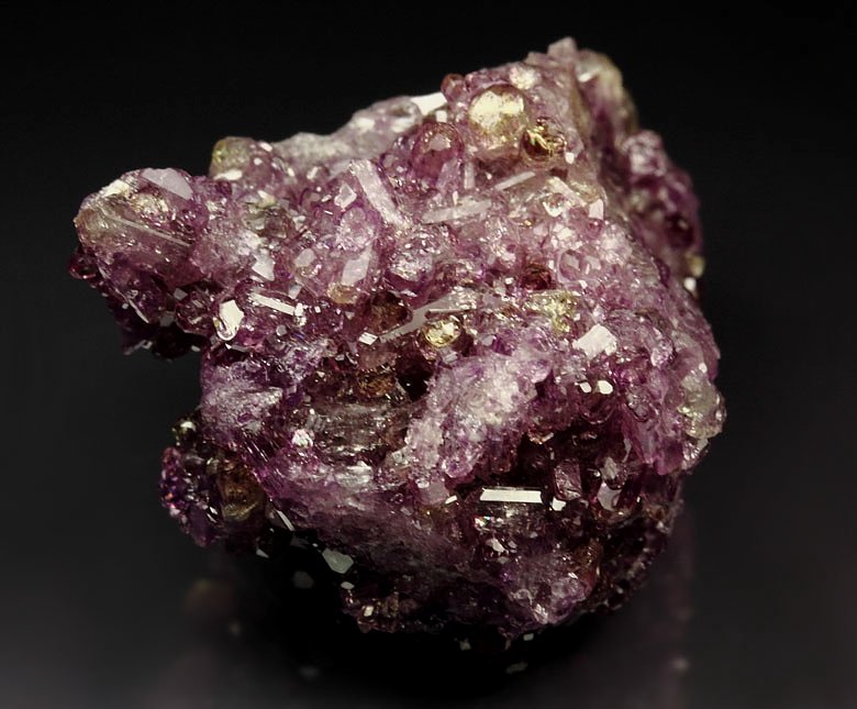 gemmy VESUVIANITE var. MANGANOAN