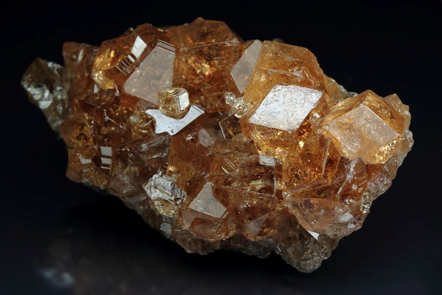 gem GARNET var. GROSSULAR