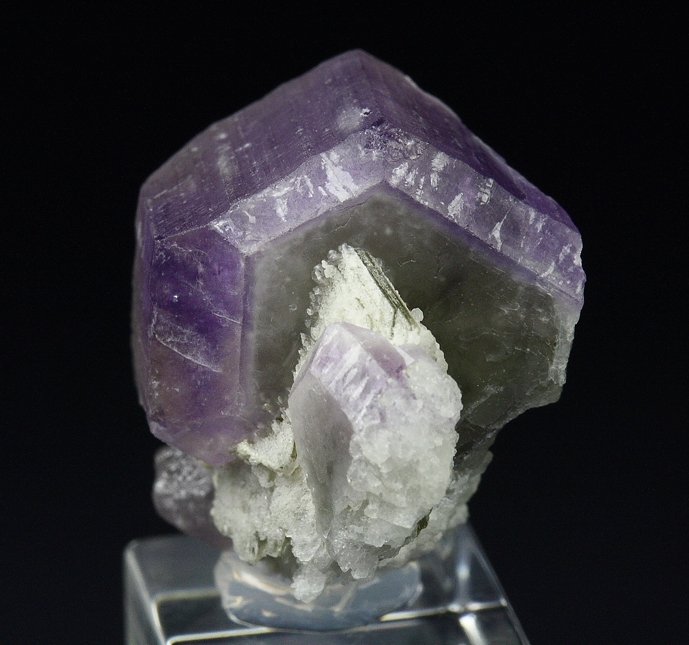 FLUORAPATITE, MUSCOVITE