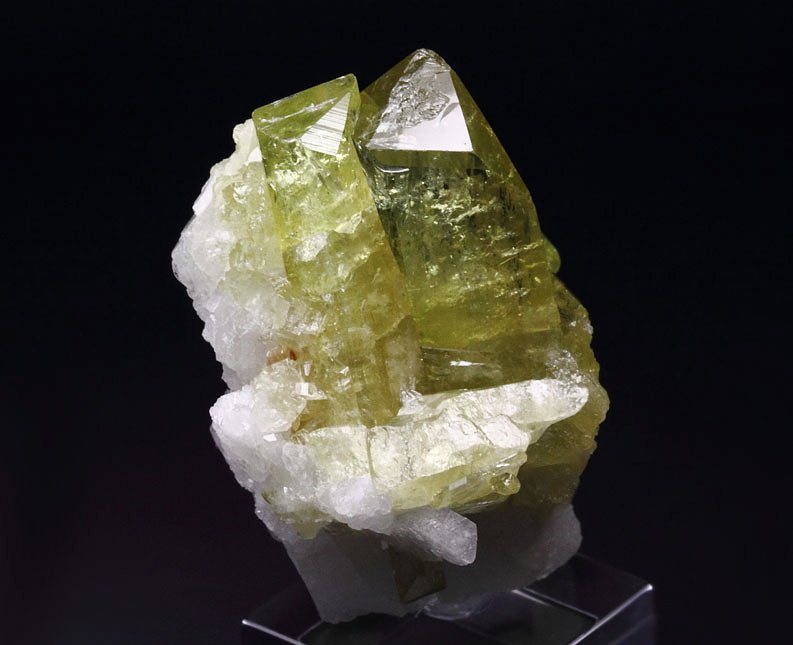 gem BRAZILIANITE, ALBITE