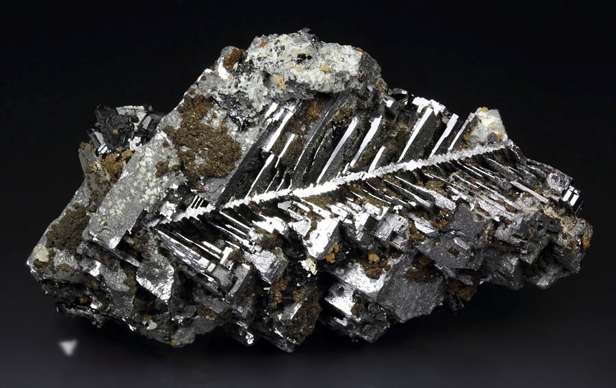 skeletal GALENA, twinned SPHALERITE tetrahedrons, QUARTZ