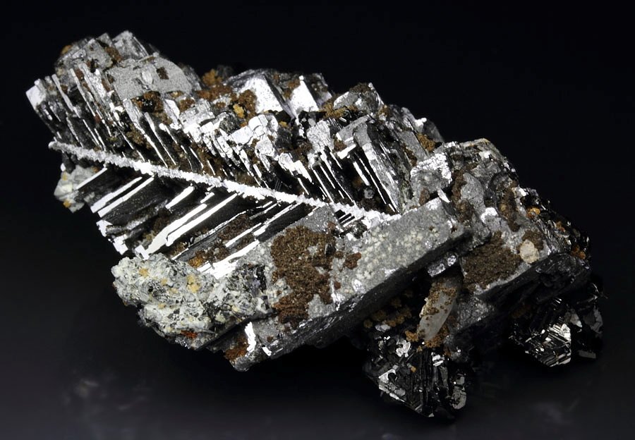 skeletal GALENA, twinned SPHALERITE tetrahedrons, QUARTZ