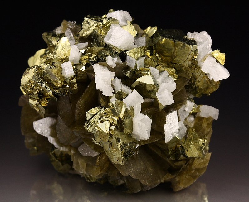 CHALCOPYRITE, SIDERITE, DOLOMITE