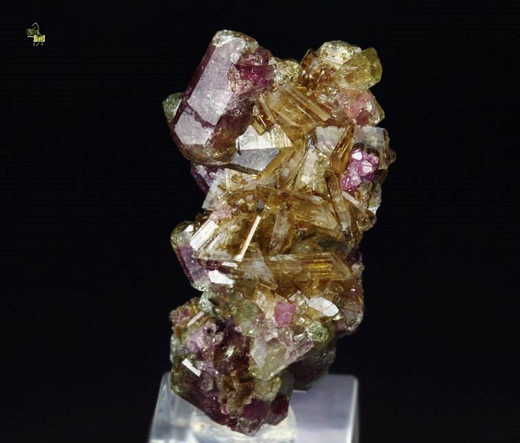 VESUVIANITE var. MANGANOAN, DIOPSIDE