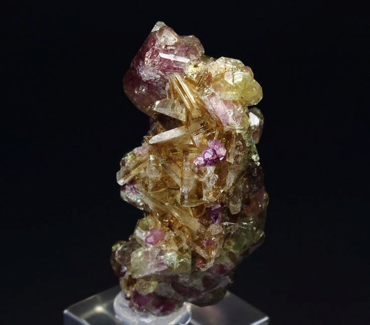 VESUVIANITE var. MANGANOAN, DIOPSIDE