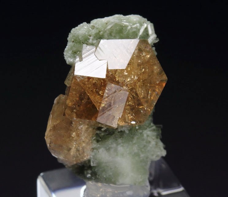 gem GARNET var. GROSSULAR, DIOPSIDE