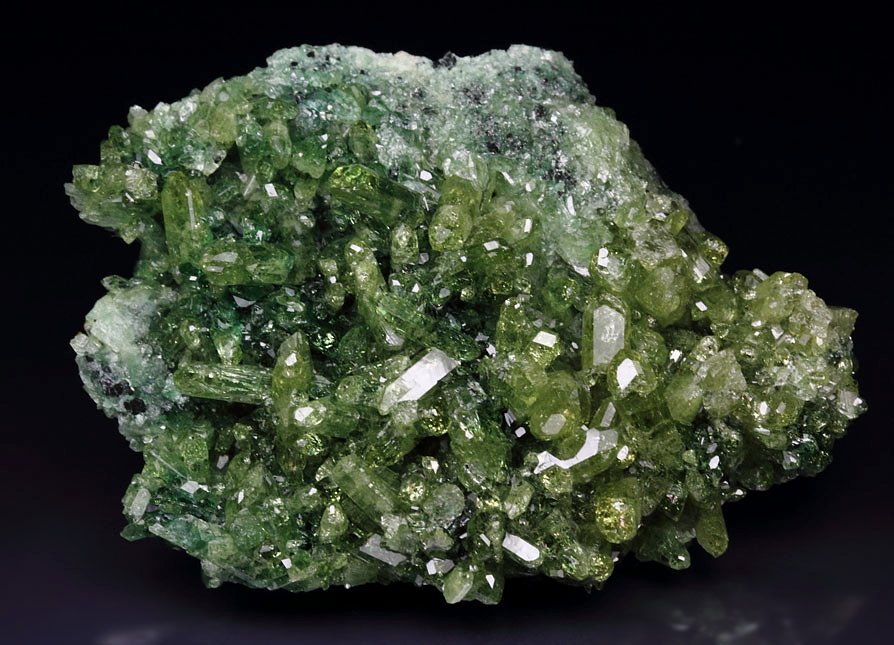 gem VESUVIANITE var. CHROMIAN bi-color