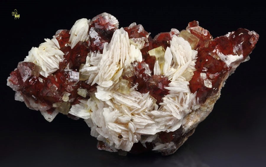 QUARTZ with red HEMATITE INCLUSIONS, FLUORITE, BARYTE