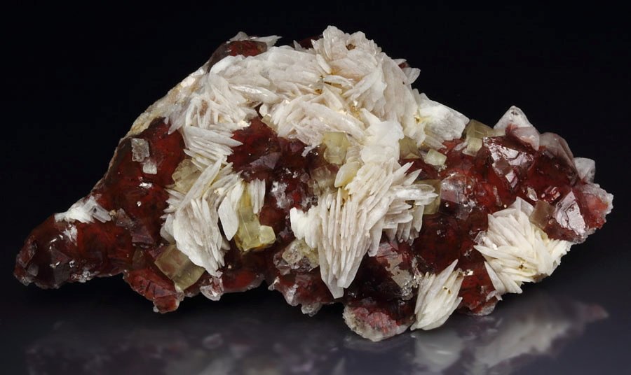 QUARTZ with red HEMATITE INCLUSIONS, FLUORITE, BARYTE