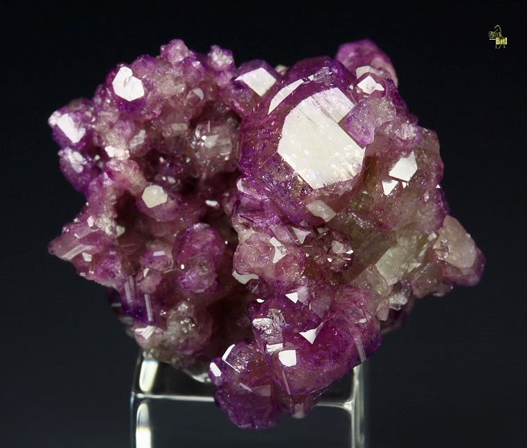 gem VESUVIANITE var. MANGANOAN