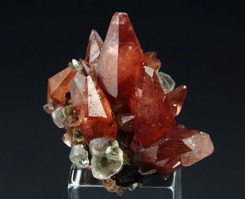 gem RHODOCHROSITE, FLUORITE