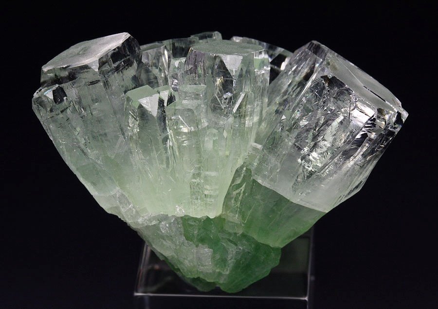 FLUORAPOPHYLLITE-(K) 