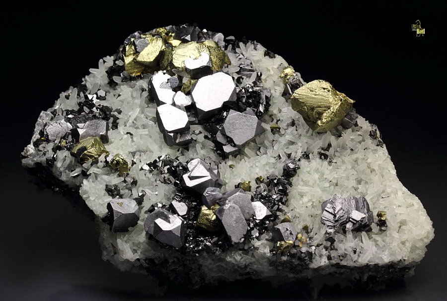 twinned GALENA, CHALCOPYRITE, SPHALERITE, QUARTZ