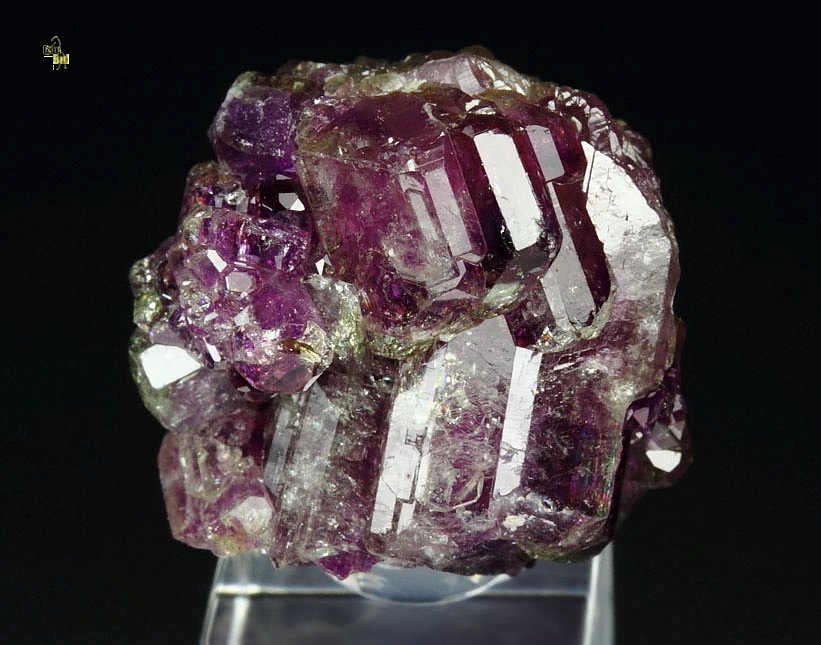 gem VESUVIANITE var. MANGANOAN