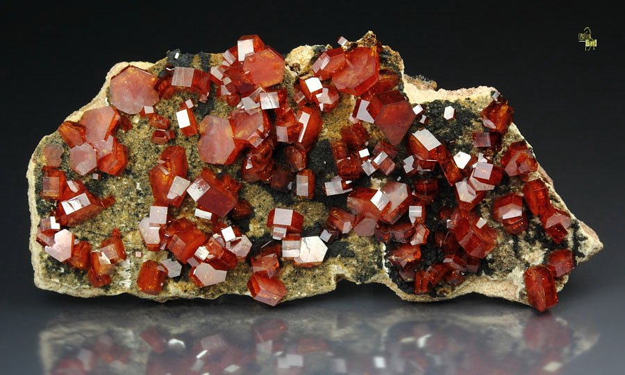 gemmy VANADINITE