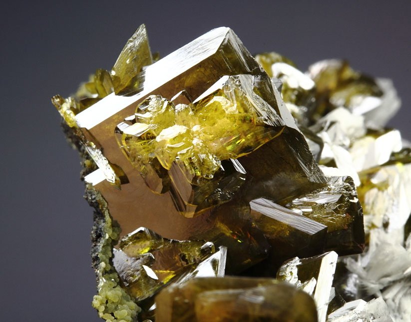 WULFENITE, BARYTE, MIMETITE