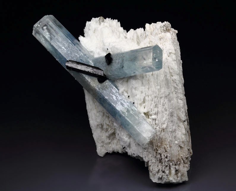 gem BERYL var. AQUAMARINE, TOURMALINE var. SCHORL, FELDSPAR