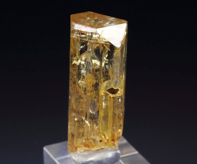 gem TOPAZ var. IMPERIAL TOPAZ