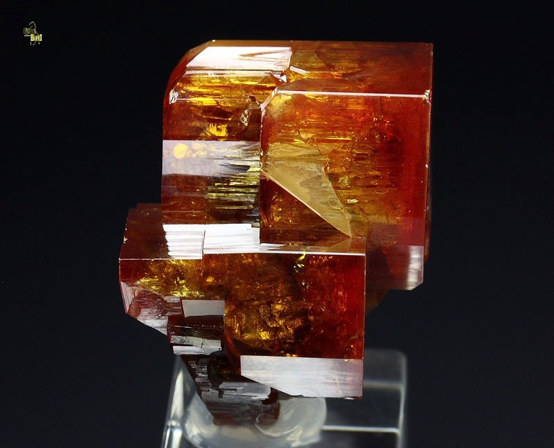 gemmy skeletal VANADINITE