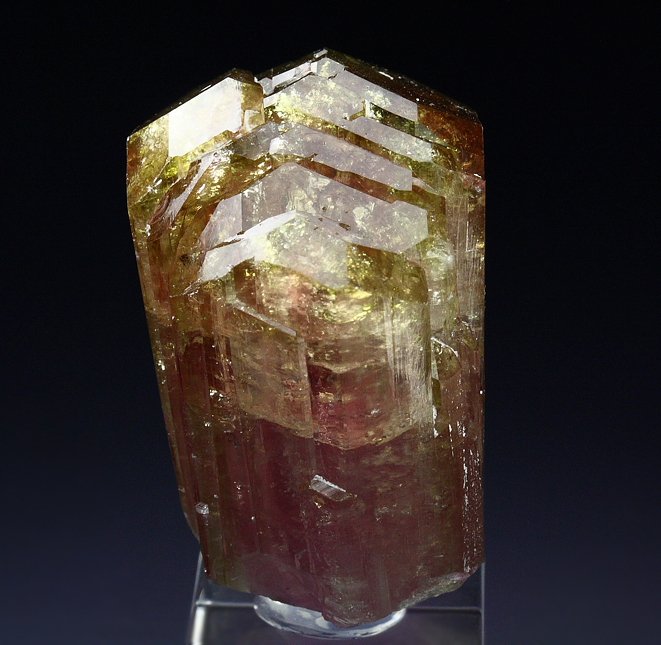 TOURMALINE var. ELBAITE, ALBITE