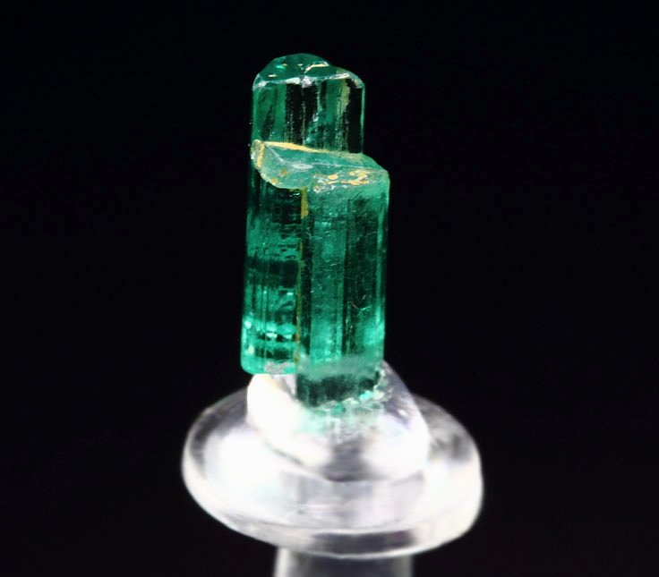 gem BERYL var. EMERALD