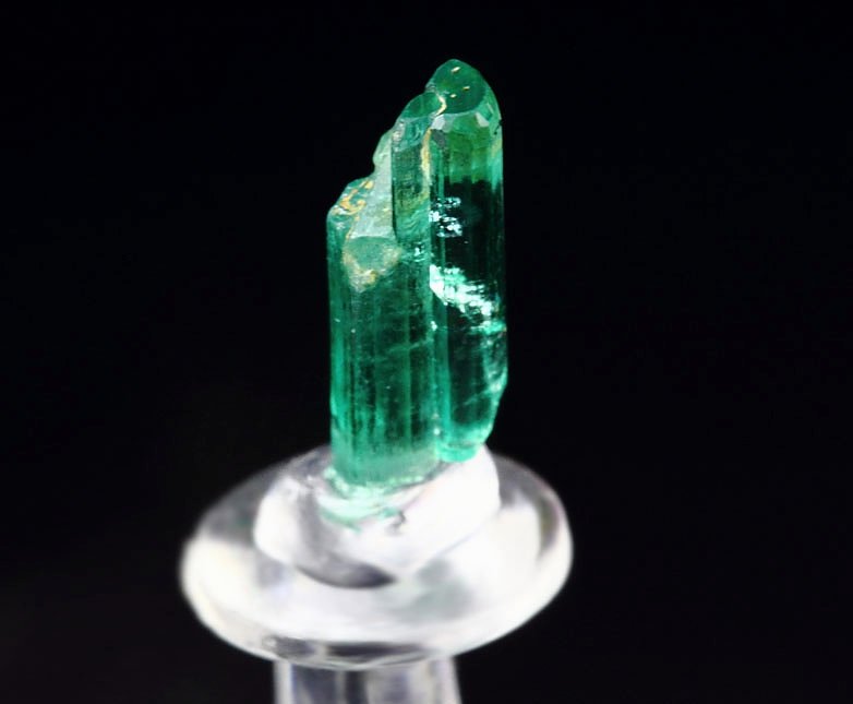 gem BERYL var. EMERALD