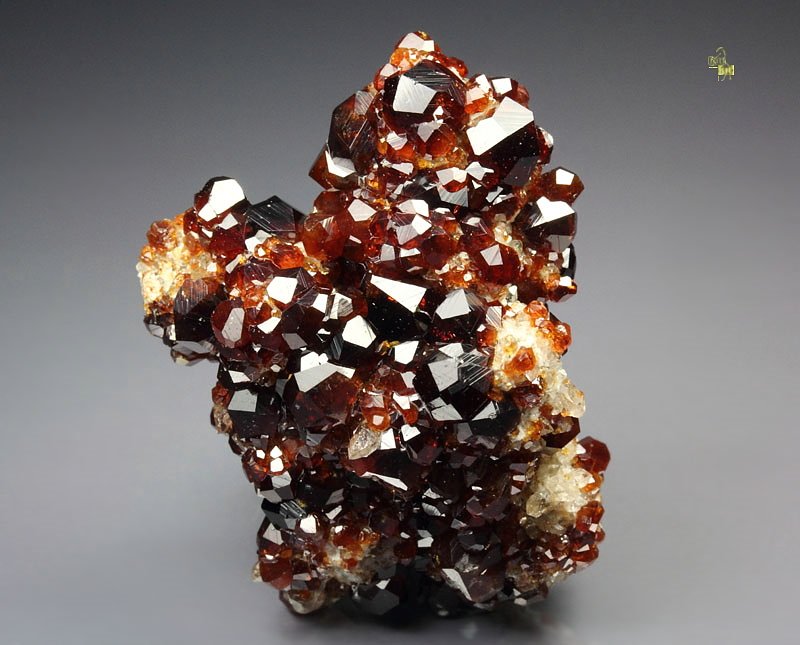 gem GARNET var. SPESSARTINE