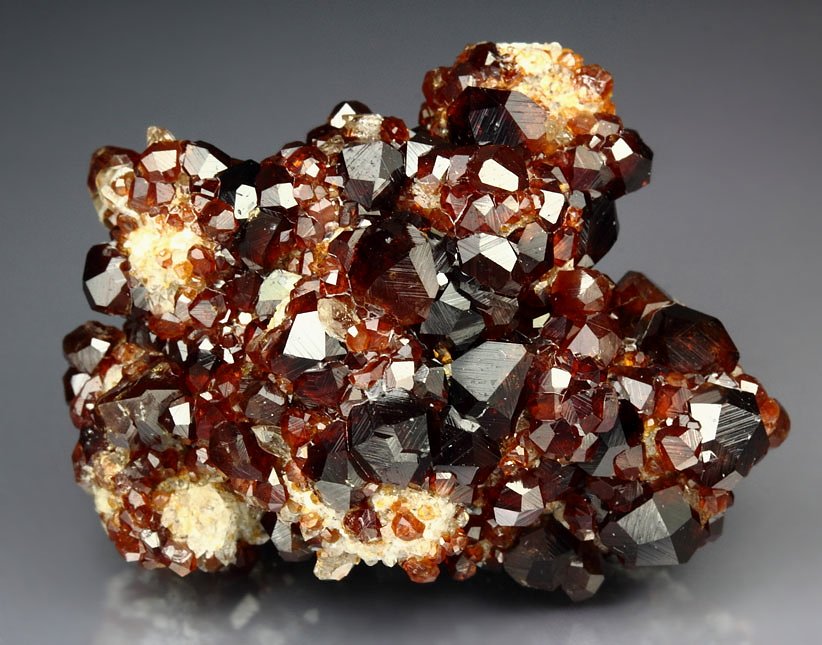 gem GARNET var. SPESSARTINE