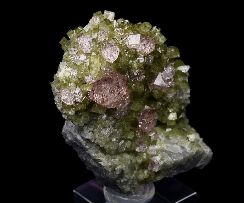 gem PINK GARNET var. GROSSULAR, DIOPSIDE