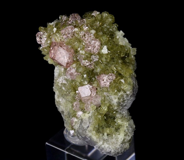 gem PINK GARNET var. GROSSULAR, DIOPSIDE