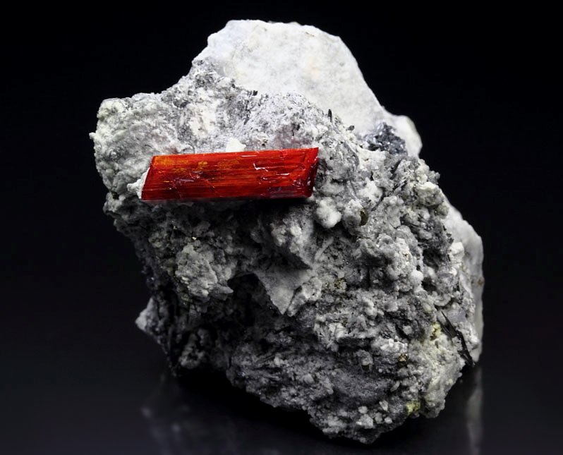 REALGAR, STIBNITE, PYRITE