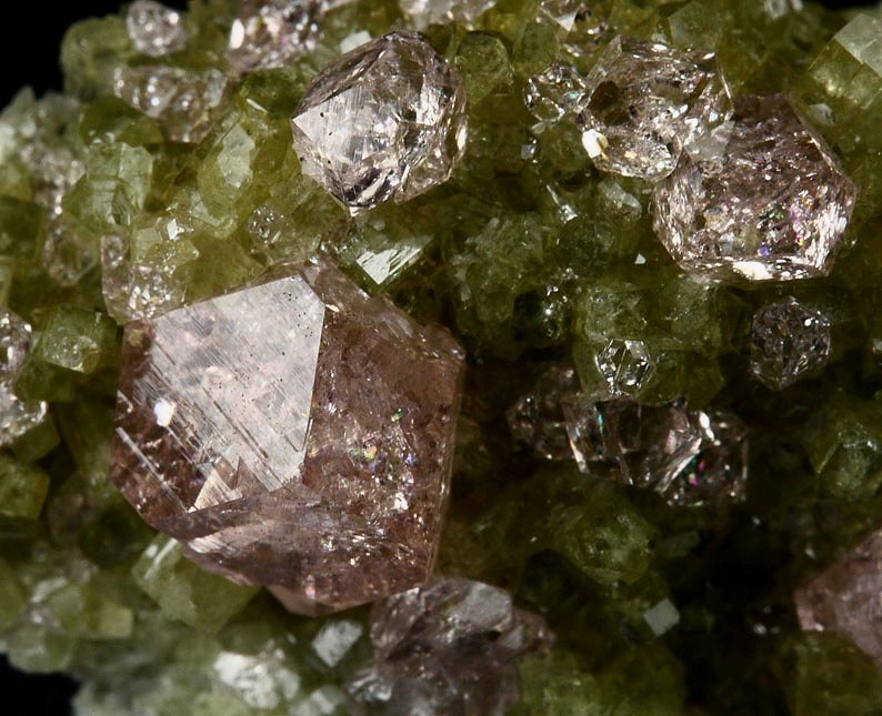 gem PINK GARNET var. GROSSULAR, DIOPSIDE