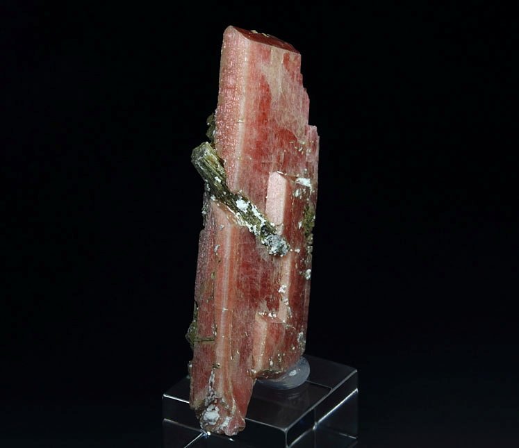 SERANDITE, RHABDOPHANE-(Ce)