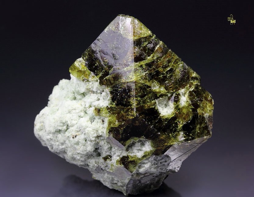 gemmy VESUVIANITE 