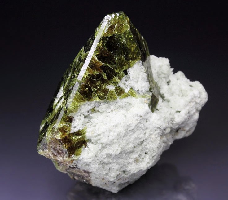 gemmy VESUVIANITE 