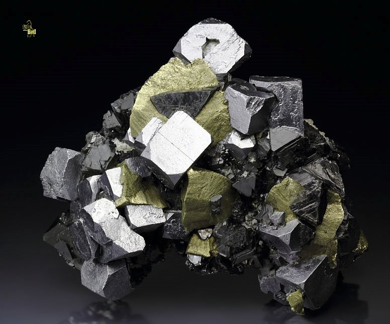 twinned GALENA, CHALCOPYRITE, SPHALERITE