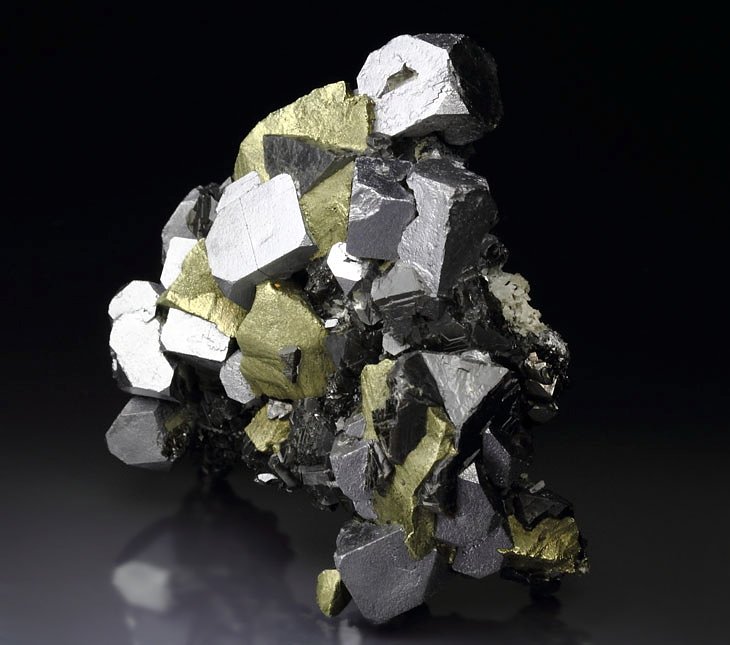 twinned GALENA, CHALCOPYRITE, SPHALERITE