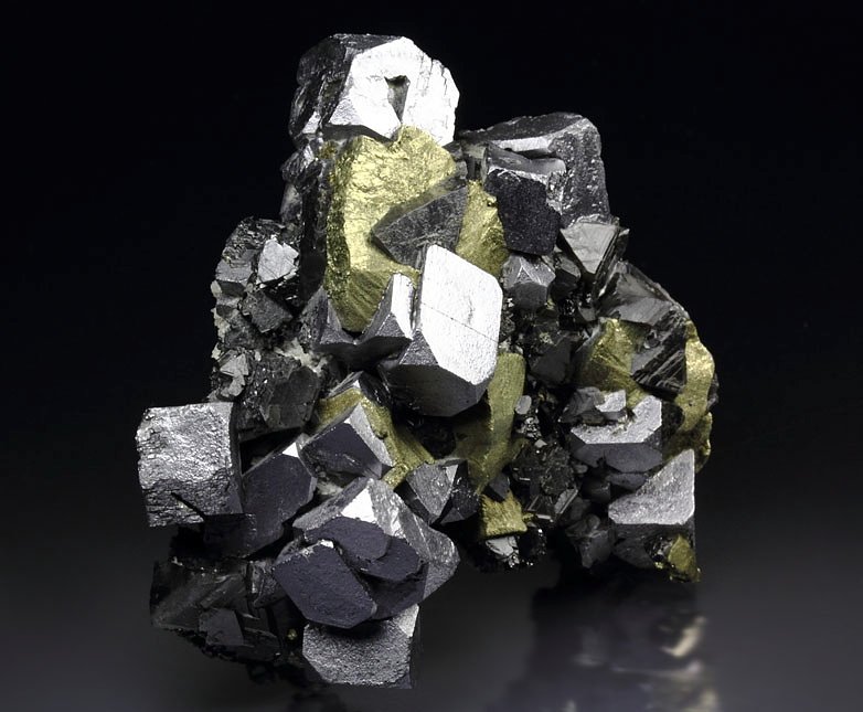 twinned GALENA, CHALCOPYRITE, SPHALERITE