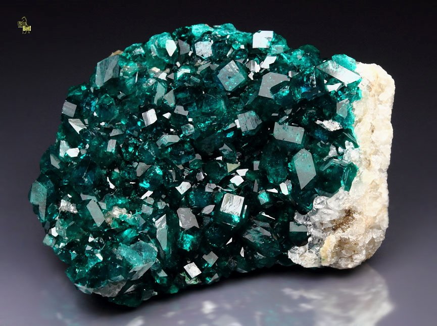 gem DIOPTASE