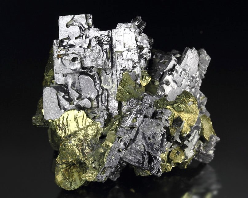 skeletal GALENA, CHALCOPYRITE, QUARTZ