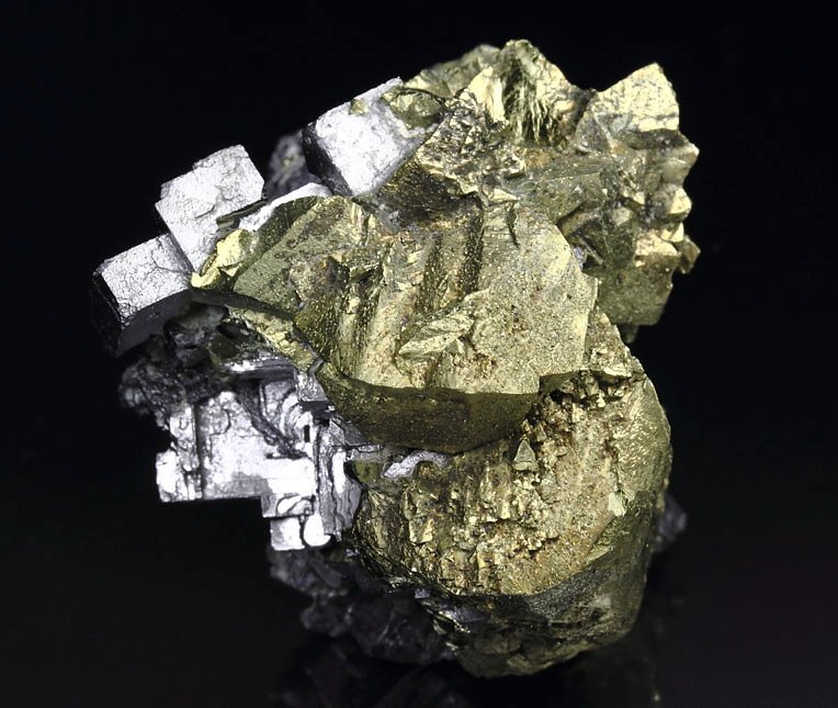 skeletal GALENA, CHALCOPYRITE, QUARTZ