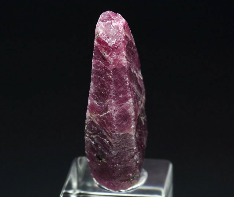 CORUNDUM var. RUBY