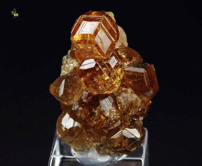 gem GARNET var. GROSSULAR