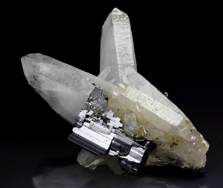 HUBNERITE, bi-terminated QUARTZ 