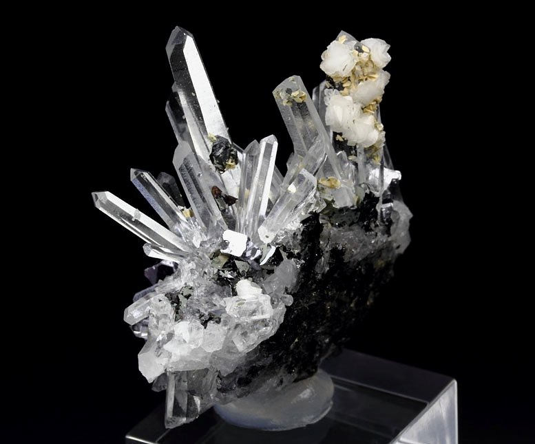 twinned GALENA, QUARTZ, SPHALERITE, CALCITE