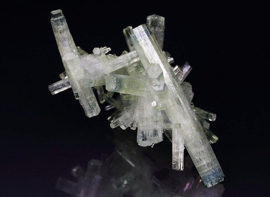 gem bi-color BERYL var. AQUAMARINE bi-terminated, TOURMALINE var. SCHORL