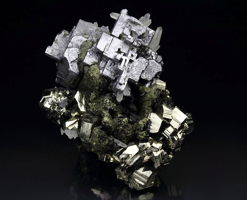 skeletal GALENA, CHALCOPYRITE, PYRITE, bi-terminated QUARTZ, SPHALERITE