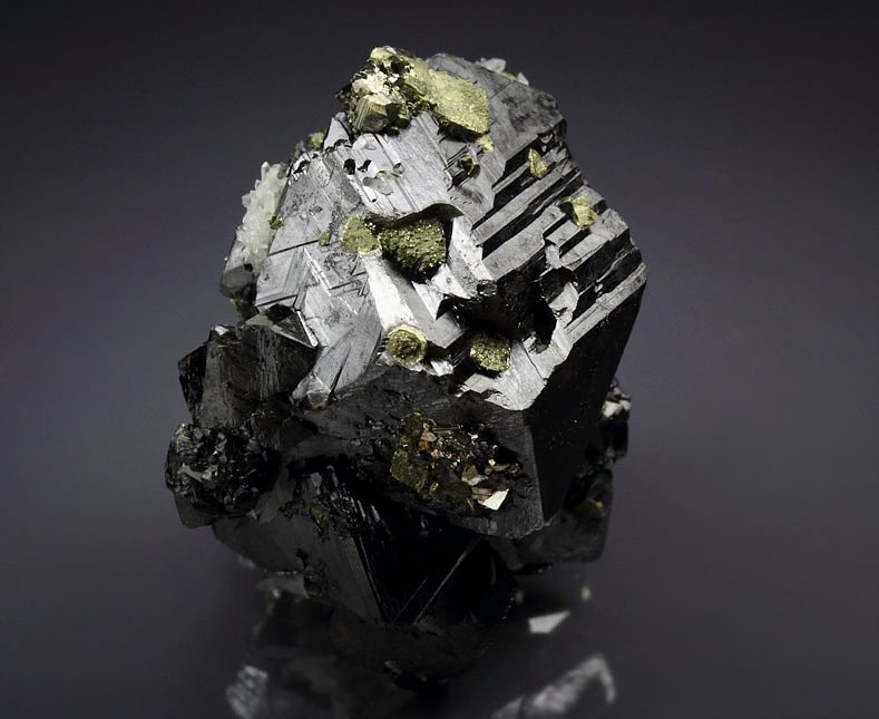 SPHALERITE octahedrons, CHALCOPYRITE, GALENA, QUARTZ, PYRITE