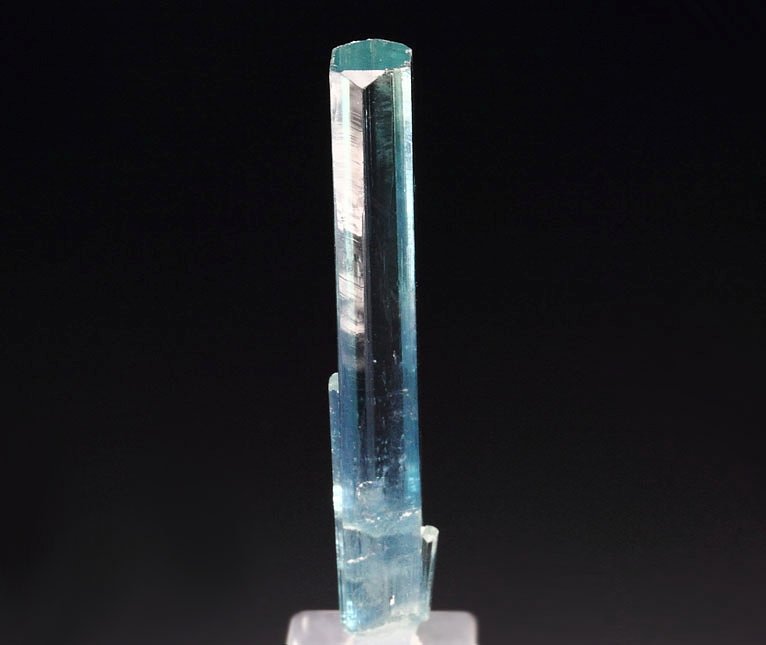 gem BERYL var. AQUAMARINE