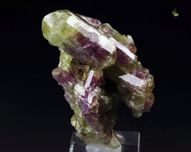 gemmy bi-terminated VESUVIANITE bi-color